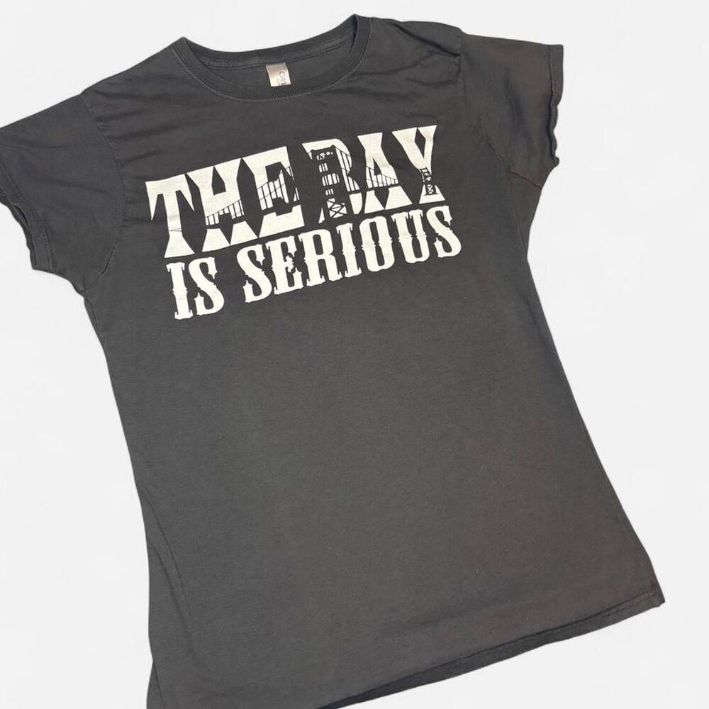 Gildan Women's Grey and Black T-shirt